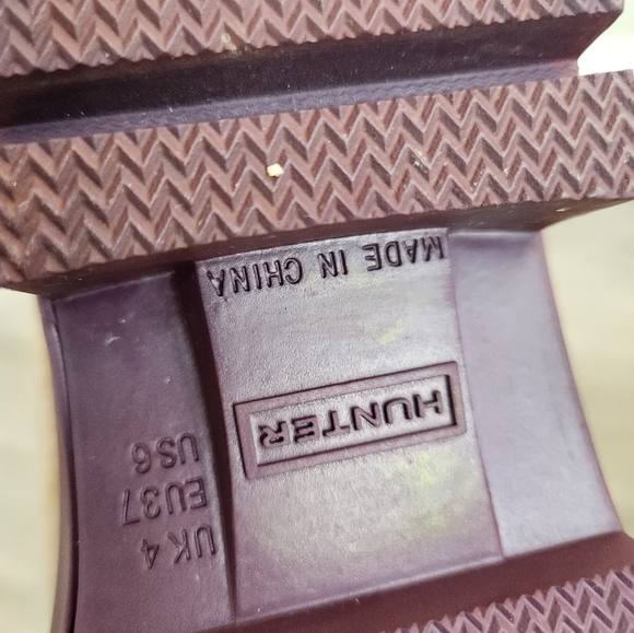 Hunter Snow Purple /  Burgundy Glossy Boots with Fur Lining size 6 - Picture 8 of 11